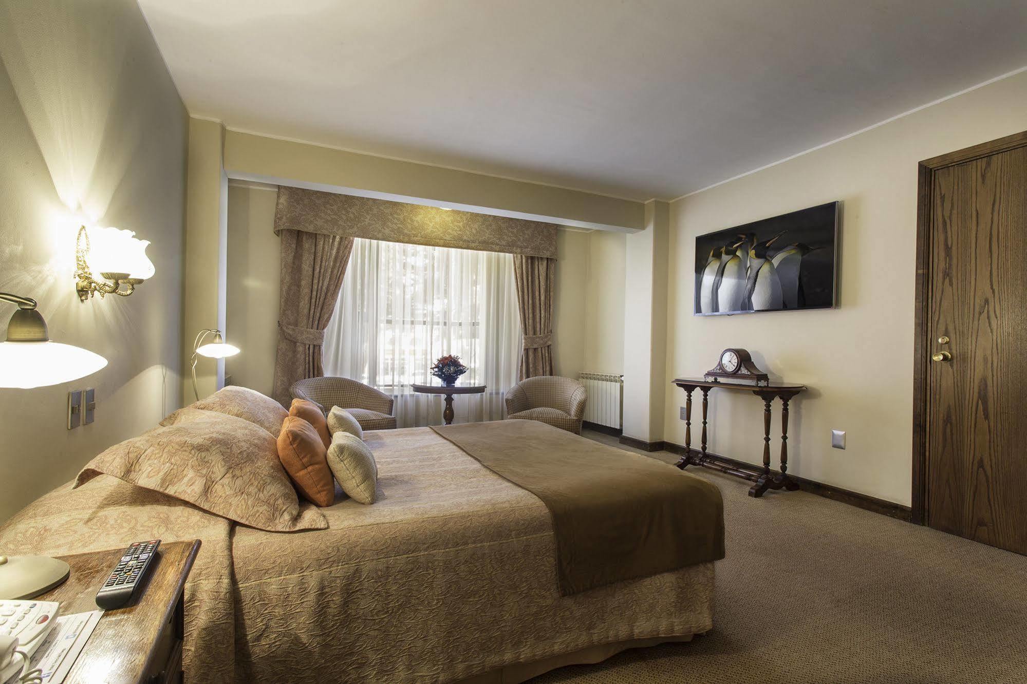 Hotel Tierra Del Fuego Punta Arenas Bagian luar foto