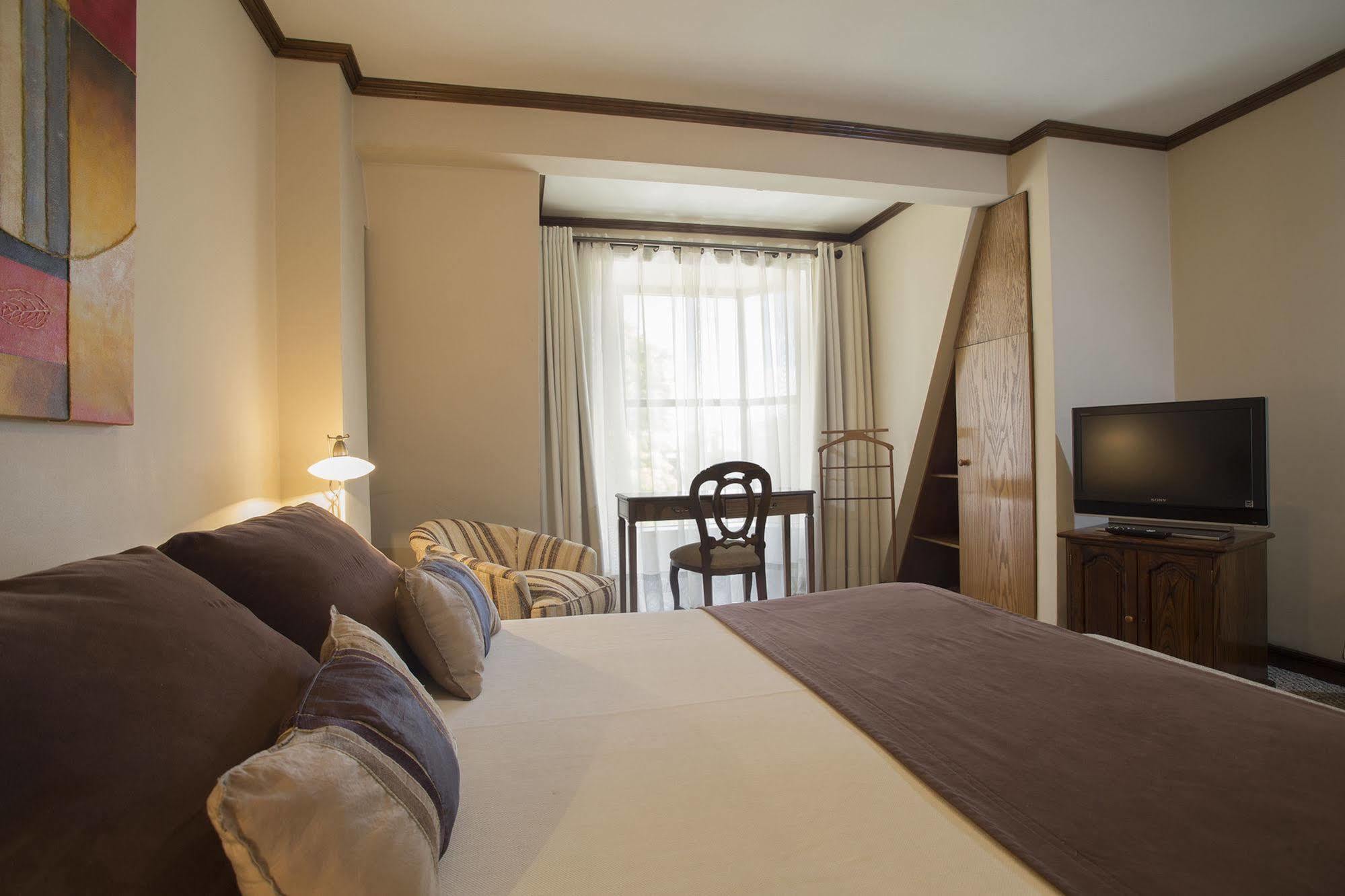 Hotel Tierra Del Fuego Punta Arenas Bagian luar foto